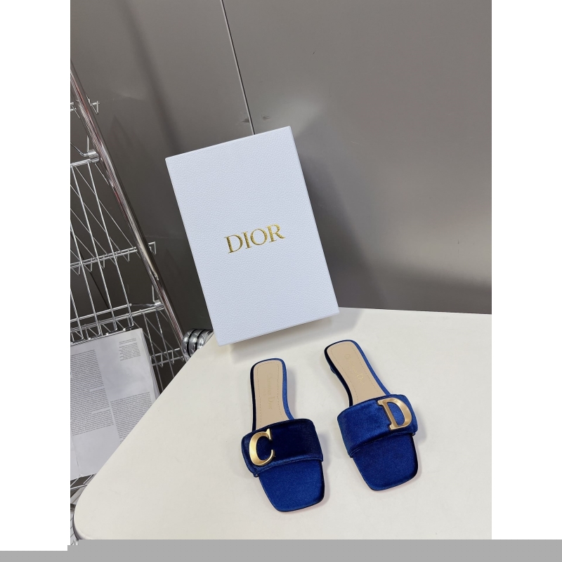 ch**an D*or slippers
